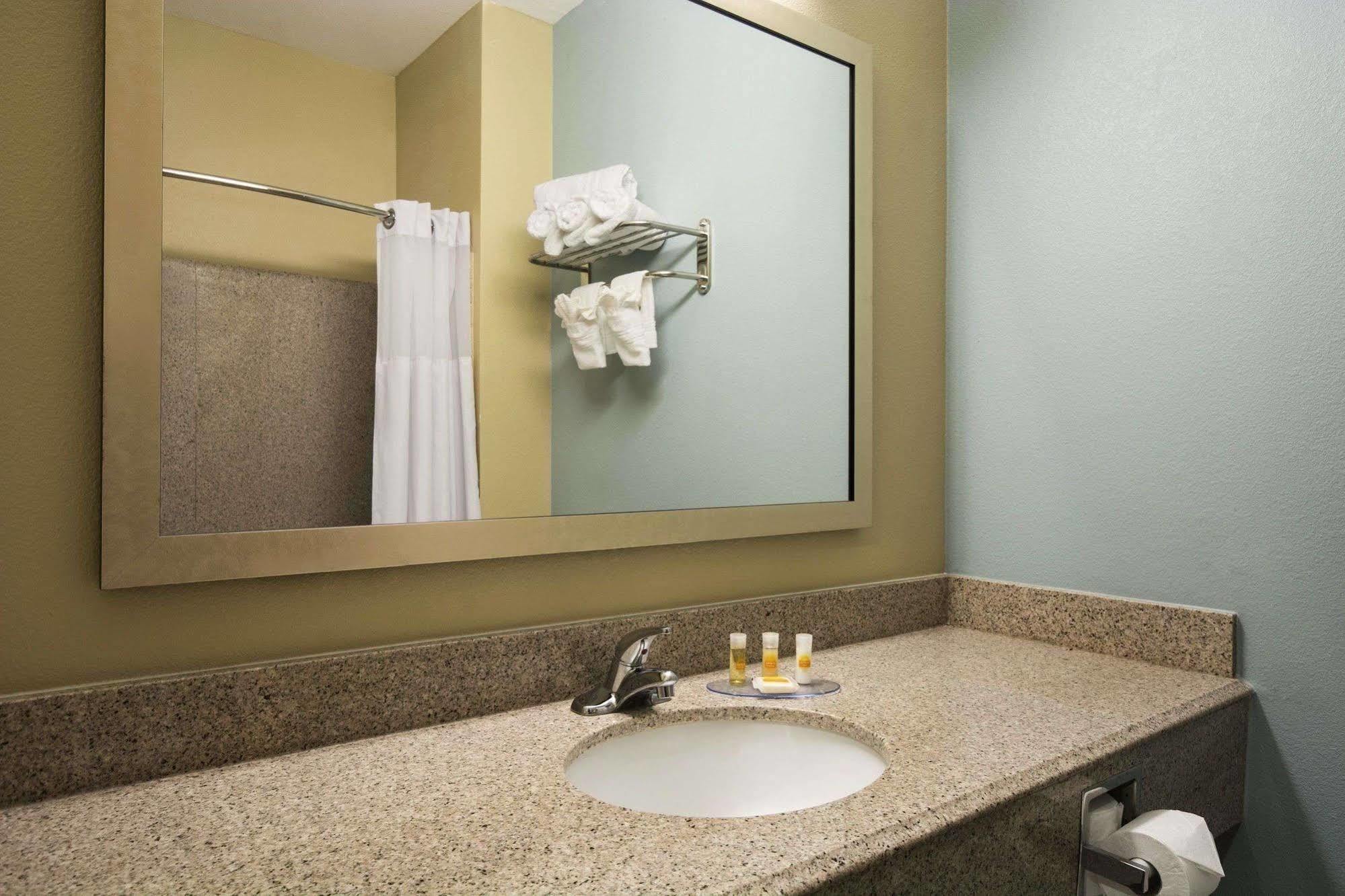 Days Inn Pearsall 外观 照片