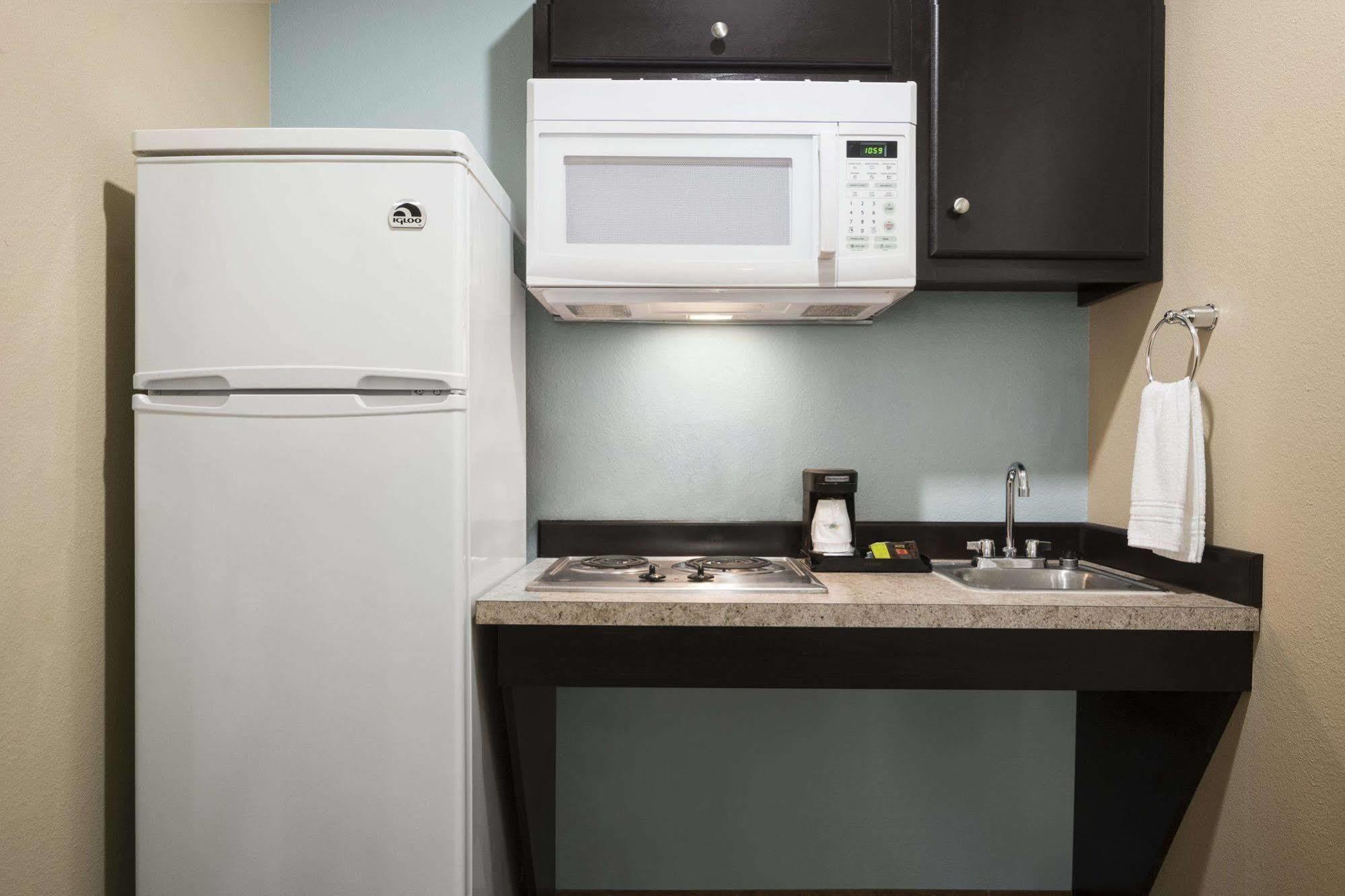Days Inn Pearsall 外观 照片